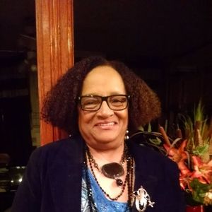 Meet your Posher, Edwina